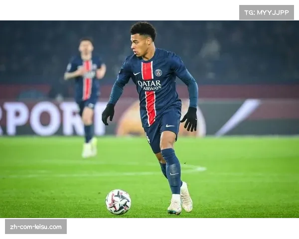 杜埃梅开二度拯救巴黎但球队整体依赖新人